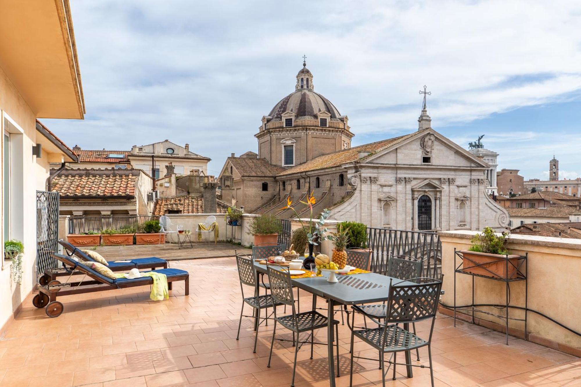 Penthouse Capitol Apartment Rom